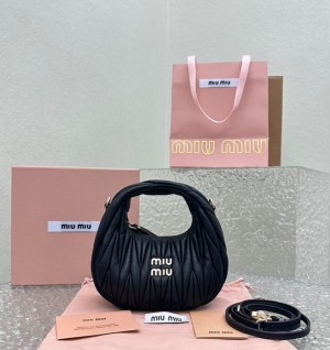 미우미우 miu miu 완더 마테라쎄 호보백 미니