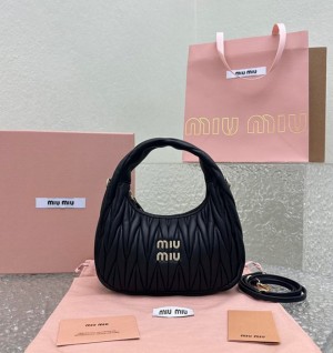 미우미우 miu miu 완더 마테라쎄 호보백 스몰