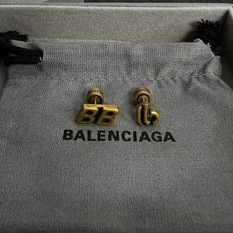 발렌시아가 balenciaga 스터드 귀걸이