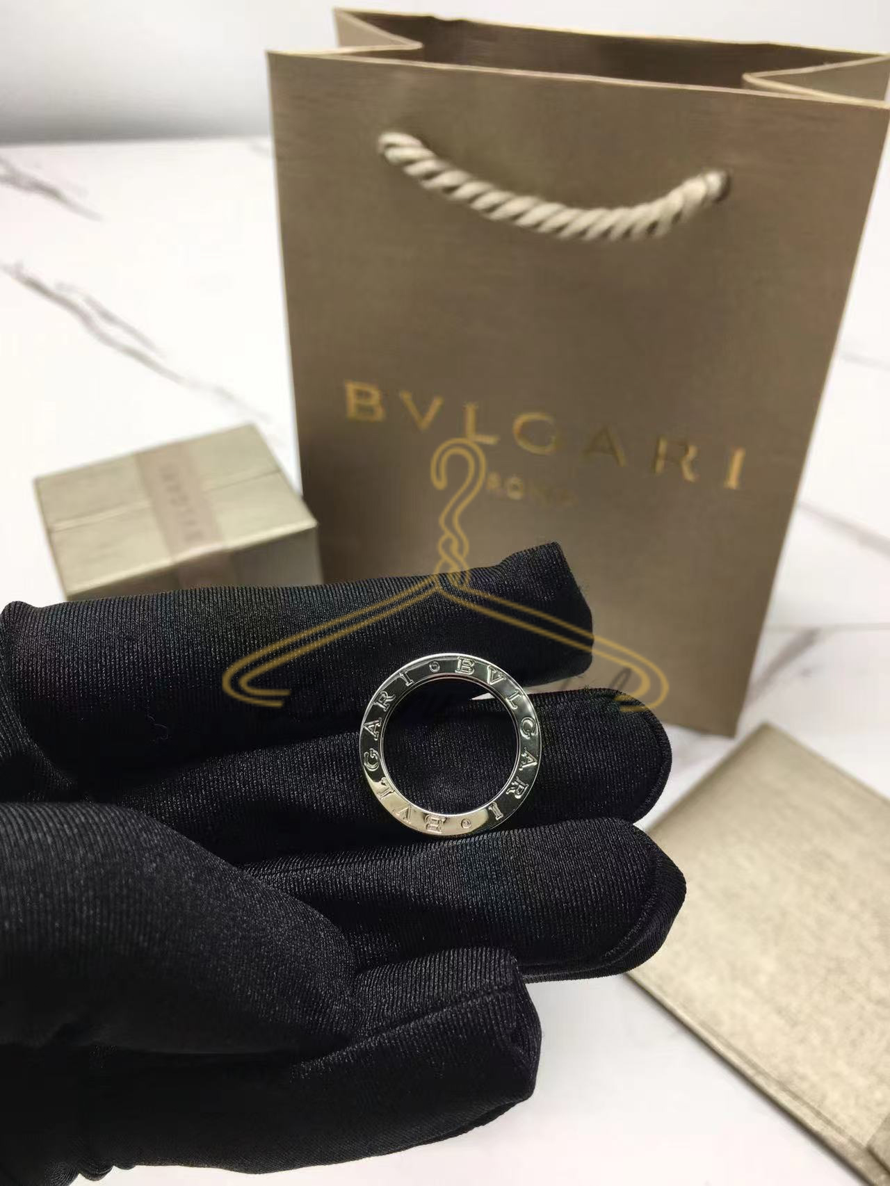 불가리 비제로원 반지 (컬러 화이트골드, 로즈골드)