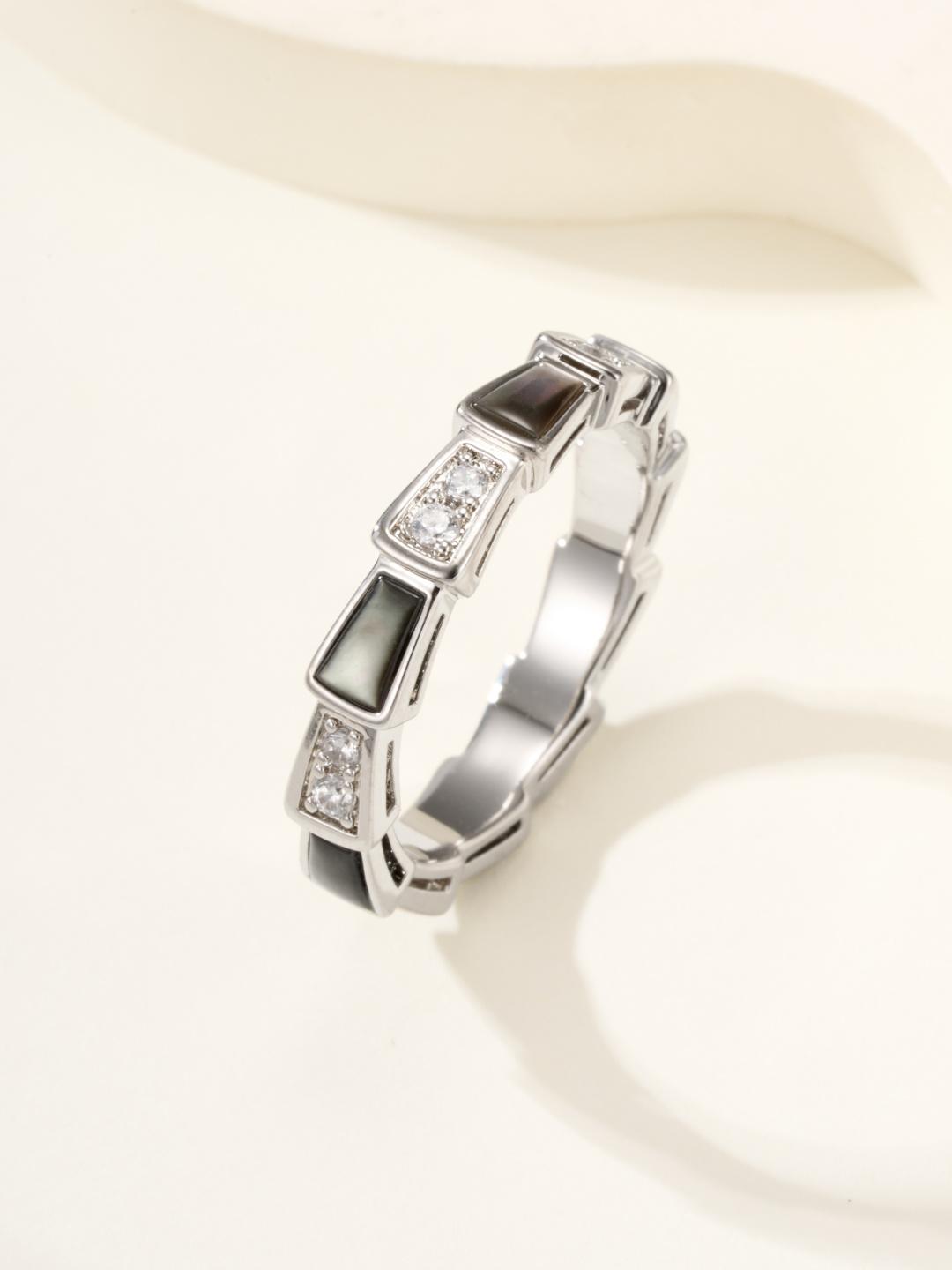 불가리 세르펜티 바이퍼 반지 (컬러 로즈골드, 화이트골드)