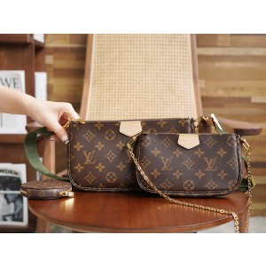 루이비통 멀티 포쉐트 악세수아 M44813 (upgrade.ver)