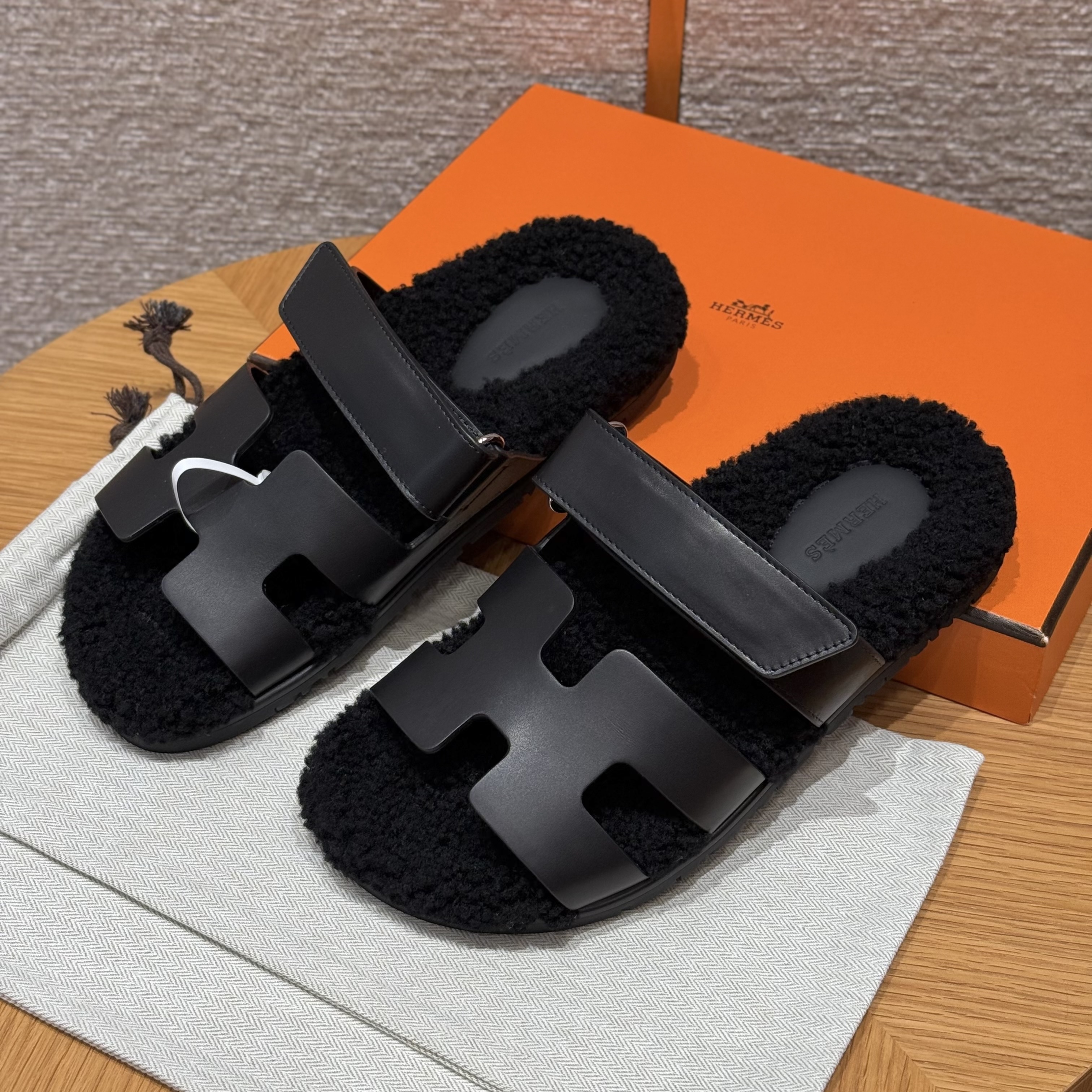 에르메스 시어링 시프레 샌들 (handmade ver.)