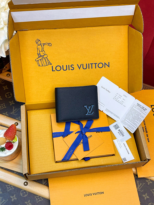 루이비통 에어로그램 멀티플 월릿 M69829