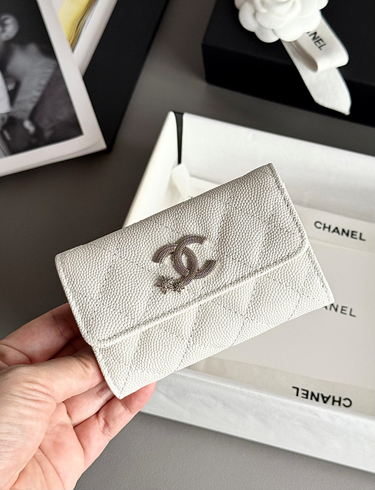 샤넬 25B CC 별 로고 캐비어 카드지갑 (컬러 화이트)