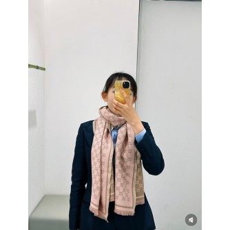 구찌 울 자카드 머플러