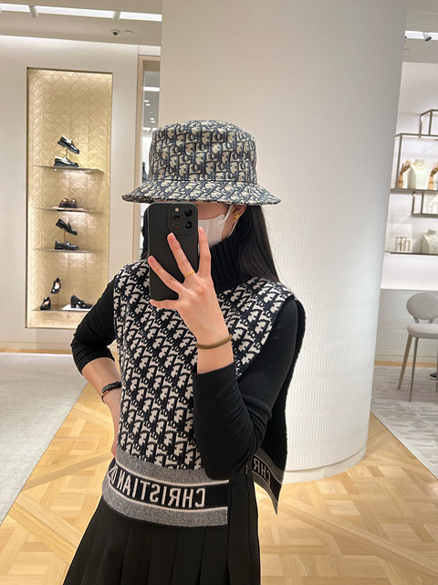 디올 오블리크 자카드 버킷햇