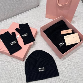 미우미우 로고 니트 비니 / 장갑 / 머플러