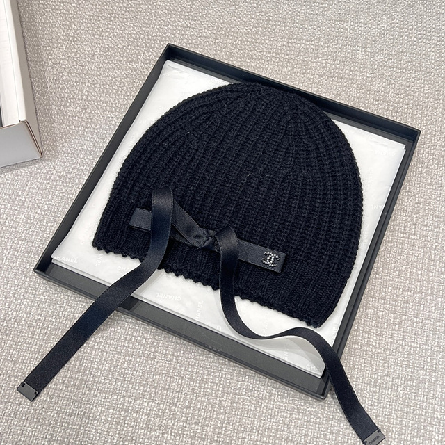 샤넬 리본 디테일 CC 로고 니트 비니